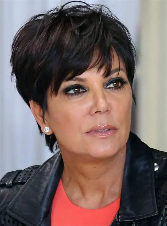 30 Pixie Haircuts for Women Over 50 that You Should Check Kris-Jenner-pixie