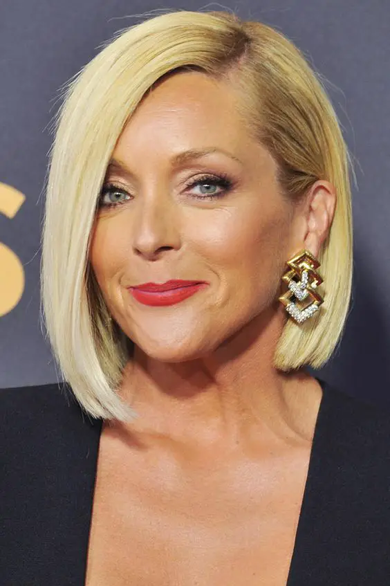 45 Short Haircuts for Women with Thinning Hair that Will Make You Look Fierce Yet Adorable