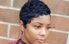 90 Gorgeous Short Curly Hairstyles for Women Over 50 bd72a955a110a5eee844300db1f4994b-235x150