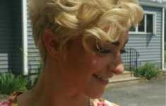 90 Gorgeous Short Curly Hairstyles for Women Over 50 (Updated 2022) d0158d763b23db6d8ff4d584f4b22e5c-235x150