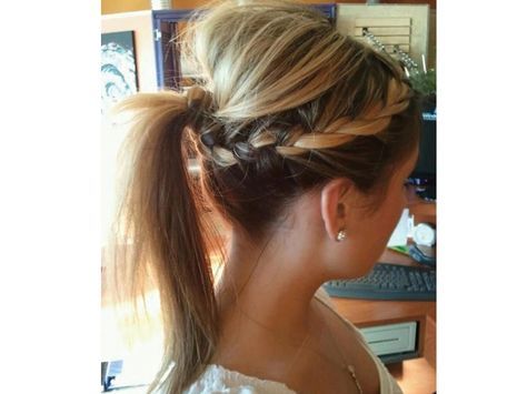 Boho Twis Hairstyle Easy Updos for Short Hair to do Yourself 5