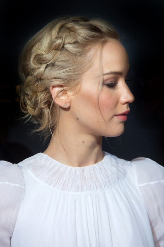 Top 78 Easy Updos for Short Hair to Do Yourself Boho-Twis-easy-updos-for-short-hair-to-do-yourself-5