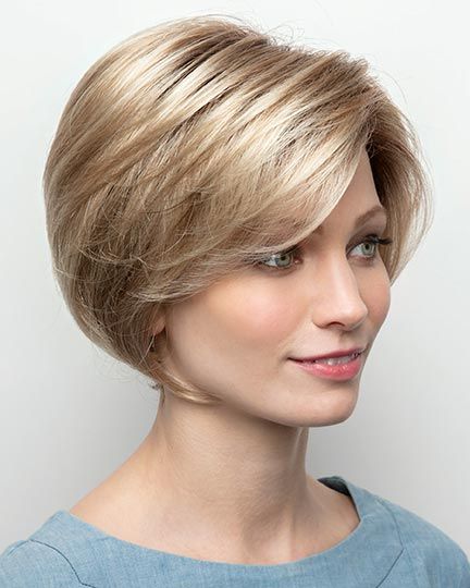 100 Flattering Short Hairstyles for Women Over 50 with Fine Hair (2022) Graduated-bob-2