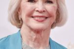 Hellen Mirren And Ellen Burstyn’s Hairstyles For Seniors With Thin Hair That Give Youthful Look 6