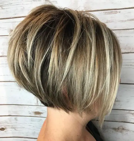 Hairstyles for Seniors with Thin Hair That Give Youthful Look Layered-Graduated-Bob-for-Seniors-with-Thin-Hair-That-Give-Youthful-Look-1