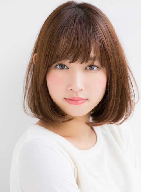 72 Cute and Chic Asian Hairstyles for Women Medium-Bob-With-Bangs-Asian-hairstyles-for-women-1
