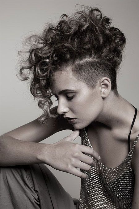 60 Easiest Short Curly Hairstyles Ideas that Look Awesome Short-Curly-with-Shaved-Side-Easiest-Short-Curly-Hairstyles-Ideas-1