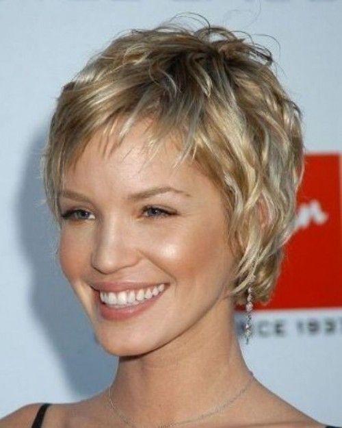 100 Flattering Short Hairstyles for Women Over 50 with Fine Hair Very-short-shag