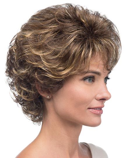 100 Flattering Short Hairstyles for Women Over 50 with Fine Hair (2022) Wedge-with-shaggy-cut-2