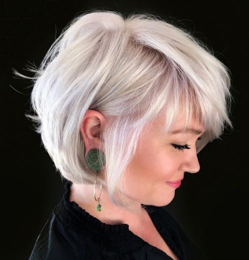 100 Flattering Short Hairstyles for Women Over 50 with Fine Hair (2022) Wispy-bob-hairstyles-2