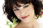 Short Curly Bob Hairstyle With Bangs For Wedding 3
