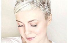 9 Most Beautiful Wedding Hairstyles for Short Hair bf9ee5330ee69bc12d6a7d1dc7838f46-235x150