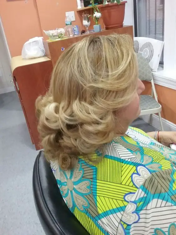 Flipped Under Bob Hairstyle for Women Over 50 with Fine 