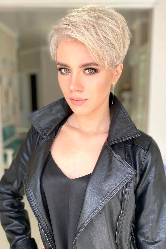 25 Short Haircut Styles that Make You Look Way Younger Very-layered-pixie