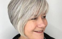 Short Hairstyles for Women Over 70 to Revitalize Yourself and Look Stunning As Ever de726cd5838c2d7bb7106c420a1102e6-235x150