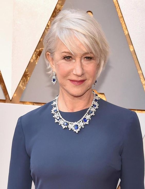 Helen Mirren Hairstyles to Show Your Beauty More Even When You Already Hit 70 4440c5dadbc3cfa031a48c01117e04f5