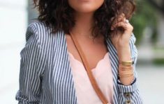 8 Best Short Curly Hairstyles That Never Gets Old 4dab76ddaf5003f56d0e923bc2a108cf-235x150