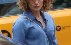 8 Best Short Curly Hairstyles That Never Gets Old 9eb4d85b868e4747b89aa16fdfca84cd-235x150