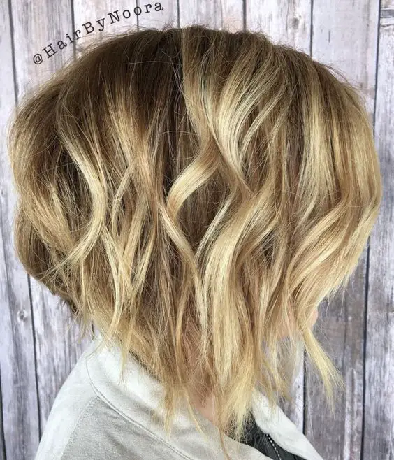 Wavy Inverted Bob Hairstyle