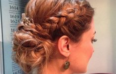 Formal Hairstyles for Women to Elegantly Go with Your Dress without Even Upstaging It 343cbef8da7d4bdf34cf6521a26c9e6d-235x150