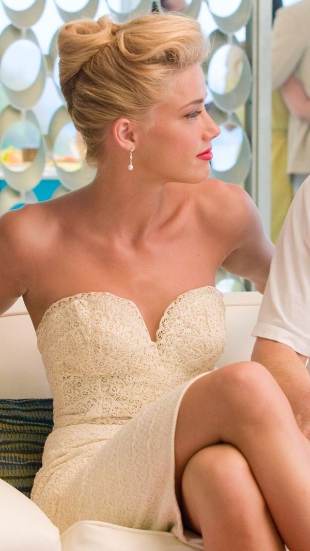 5 Top Wedding Hairstyles for Short Hair that Looks Perfect for Everyone 9675845b489da5bbb215de256b2a75ef