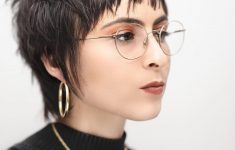 6 Different Hairstyles for Women with Glasses that Looks Perfect 0aba2ab41328d55243898195bd5e15ea-235x150