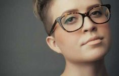 6 Different Hairstyles for Women with Glasses that Looks Perfect 0b7f91cbe7238429fa3d62aedc648d0f-235x150