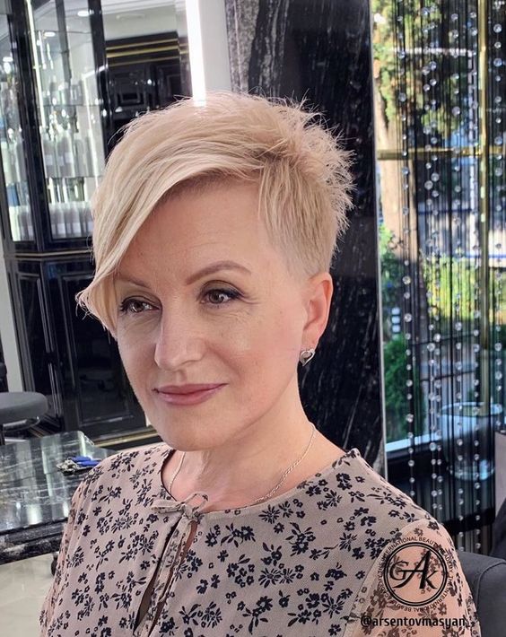 20 Simple and Easy Short Hairstyles for Older Women to Look Younger Spiky-pixie-with-fade-cut