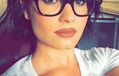 6 Different Hairstyles for Women with Glasses that Looks Perfect e8b31daa13d9ff713d0f916d65ccdb0b-235x150