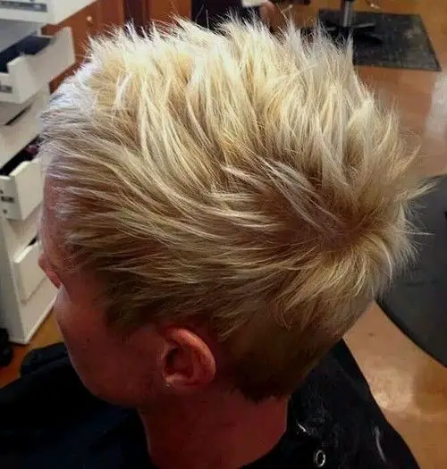 Spiky cut with multiple messy layers