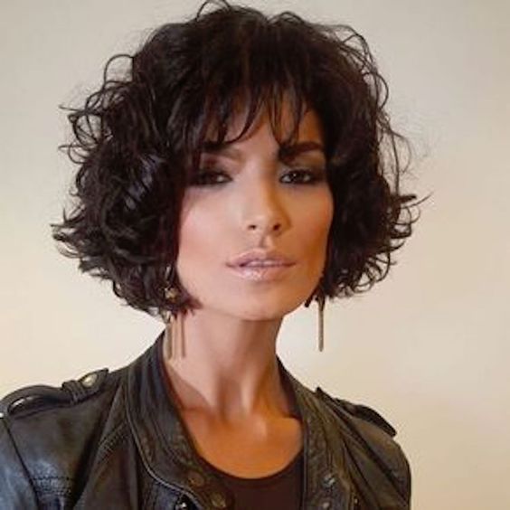 short curly bob hairstyle 7