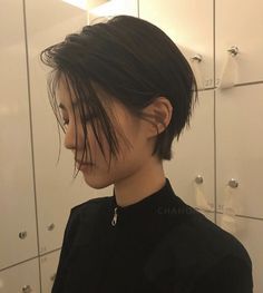 14 Gorgeous Asian Pixie Haircuts that Easy to Maintain 9e6b7e2fcc9b9f43d67ebc60c88255a7