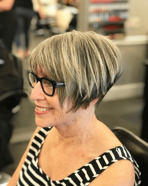 Inspiring and Easy Short Hairstyles for Older Women that Look Stunning 33ace2996b1e62e6b22a6dcdcf5bb74b