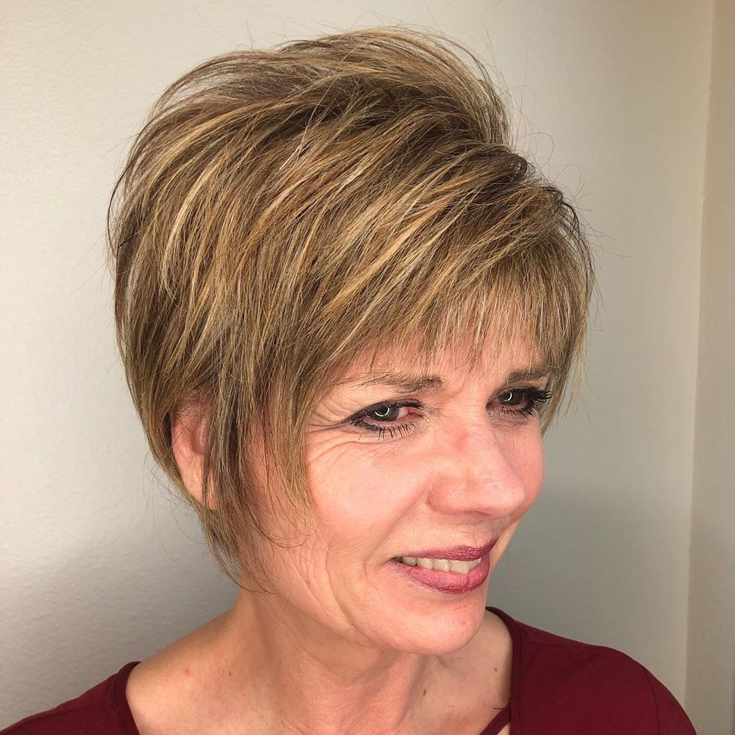 Inspiring and Easy Short Hairstyles for Older Women that Look Stunning 42bbf5ac7e0ebb008b1304776b3d3979