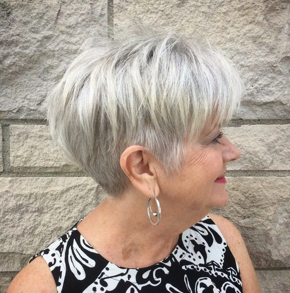 Inspiring and Easy Short Hairstyles for Older Women that Look Stunning d889074e26215b47dd6ab6f7ba12b9f3