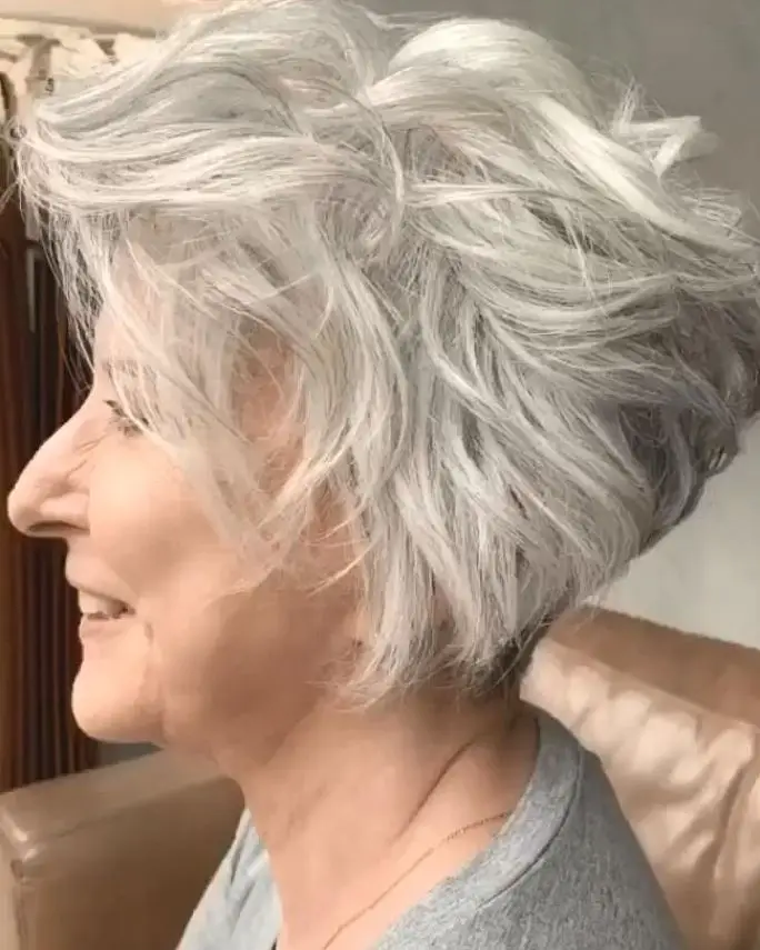 Inspiring and Easy Short Hairstyles for Older Women that Look Stunning eb78ec1f3aebe26da6240782ee593840